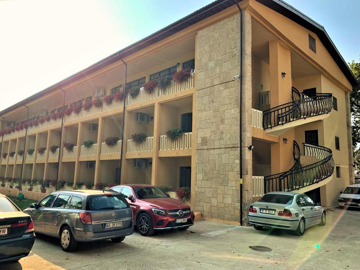 Hotel Pinguin Eforie Nord Exterior photo